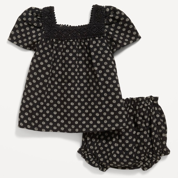 Old Navy Other - Printed Flutter-Sleeve Top & Bloomer Shorts Set For Baby